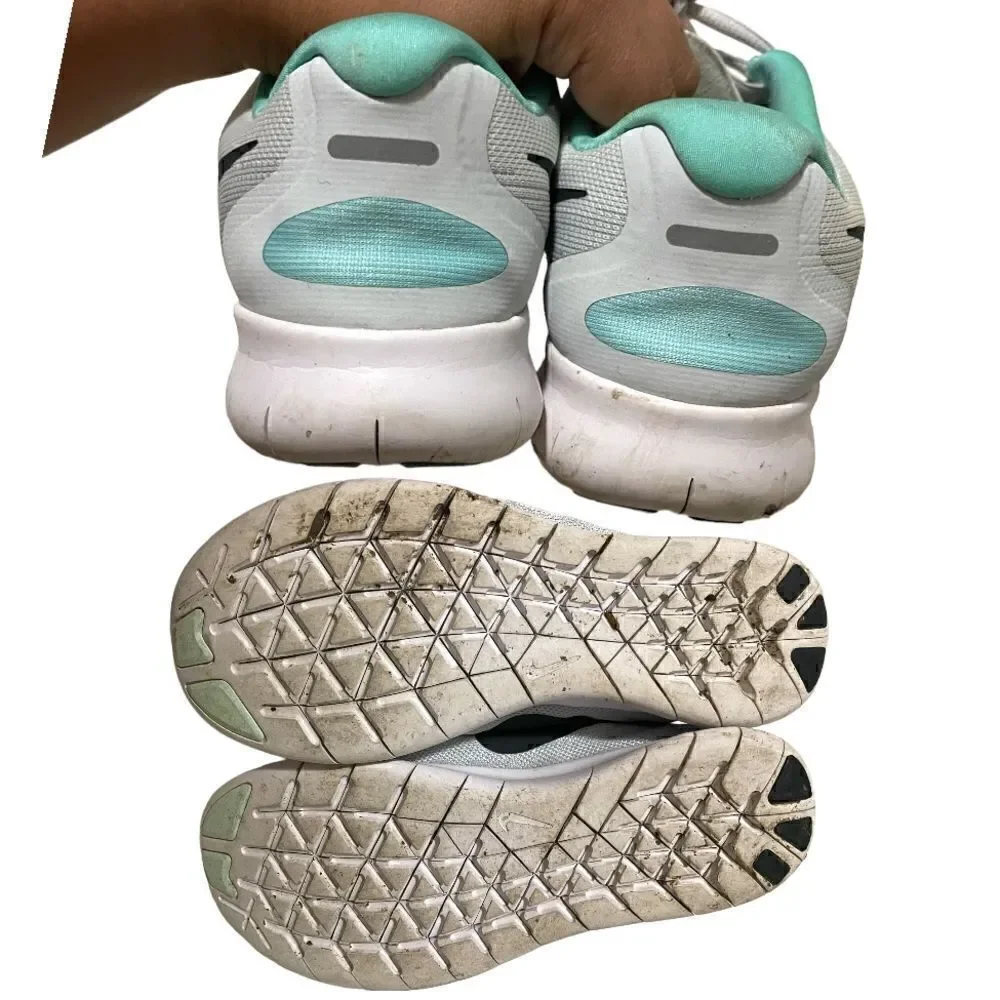Nike free runs mint and white